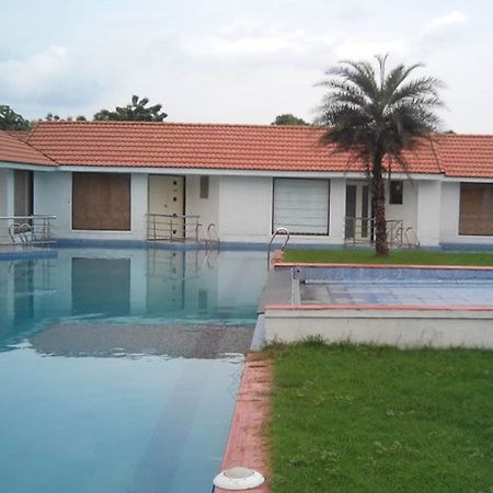 Village Retreat Chennai Zewnętrze zdjęcie
